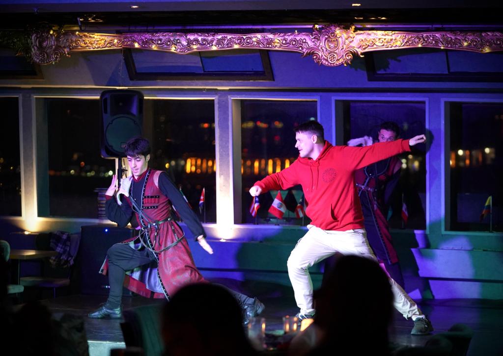 Romantic Bosphorus Dinner Cruise (Soft Drinks & Local Alcohols + Dinner + Pick Up and Drop off and Turkish Shows )- Roamtic Close to Show and Next to Window Table